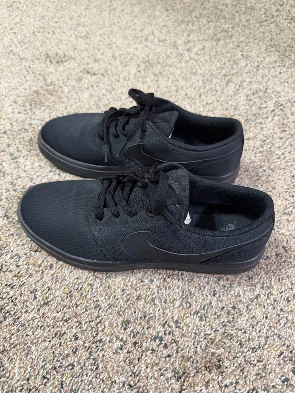 Nike Men's Black Low-Top Sneakers